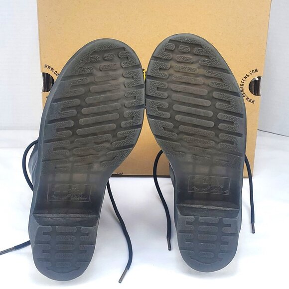 Dr MARTENS BLACK LEATHER BOOTS NON-SLIP 16 EYE BOOTS OIL RESISTANT SOLES - Picture 7 of 9